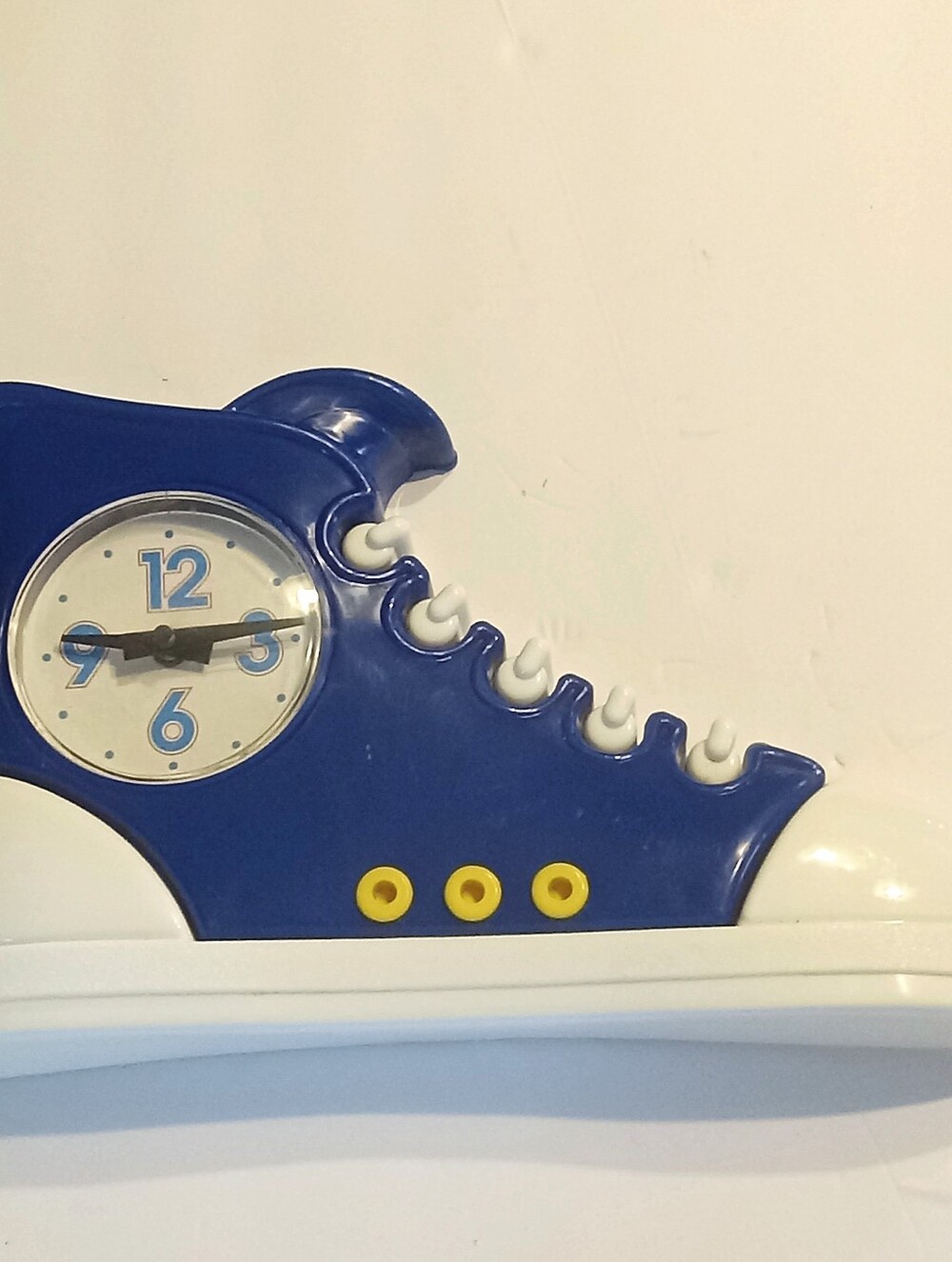 Vintage Sneaker Style Shoe Clock Sneaker Head Collectible Clock